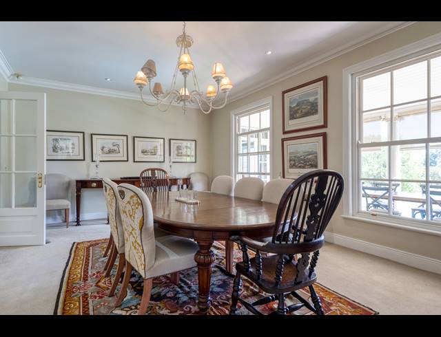 5 BEDROOM FREEHOLD FOR SALE IN CHARTWELL